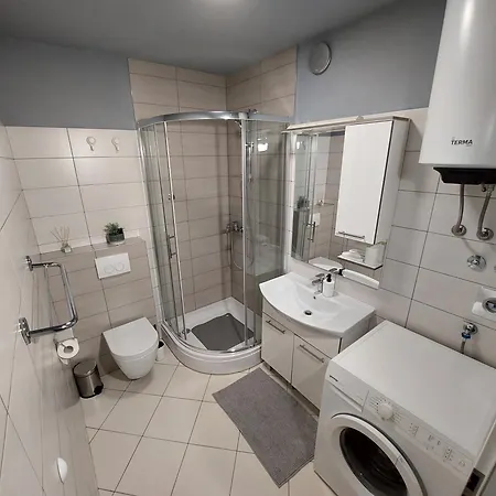 Stardust Apartment Split